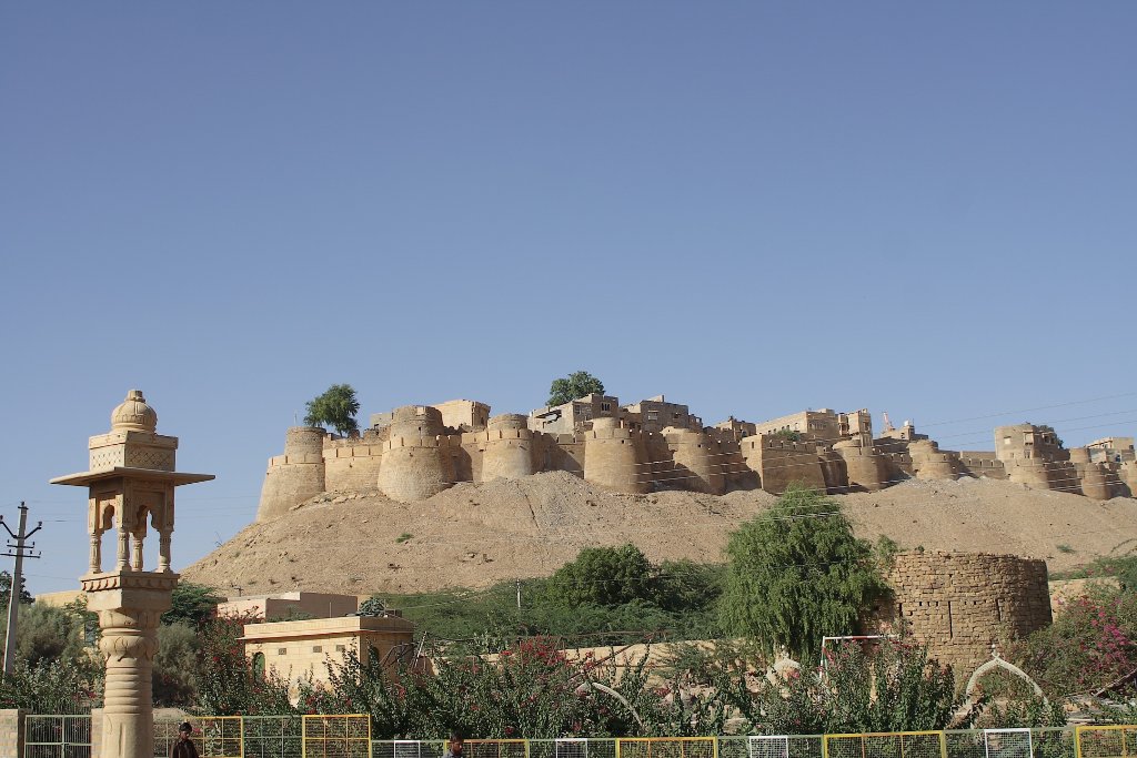 01-View of the fort.jpg - View of the fort